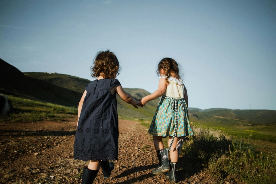 Josue michel unsplash, Children outdoors