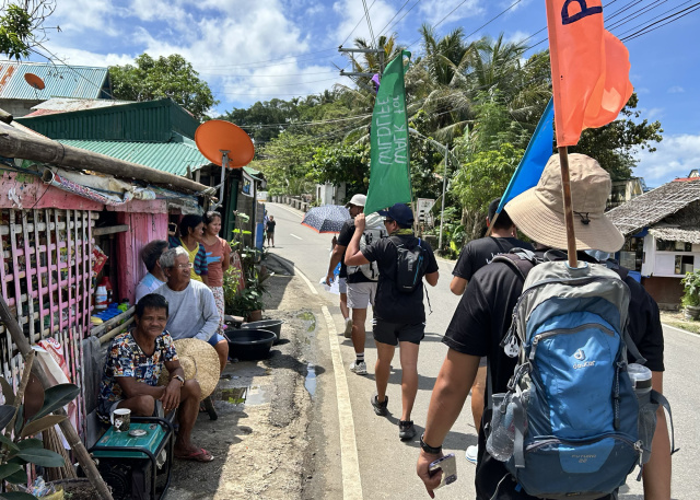 18 Local interactions along Buruanga