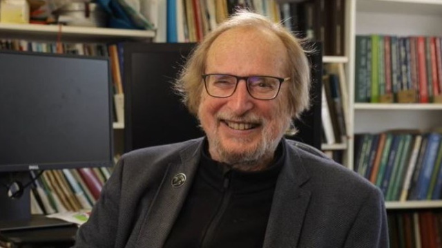 Jamie Kirkpatrick IV still stretch