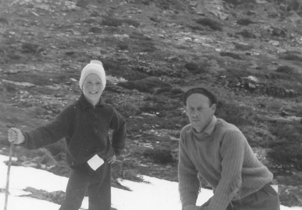 19680101 01 MGS Derek Eliza Plateau copy