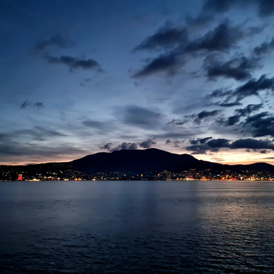 Kunanyifromtheriver J Ewing