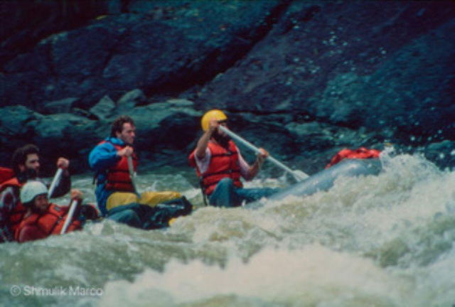 Alec Marr white water rafting in Peru Tambopata river 1980 copy