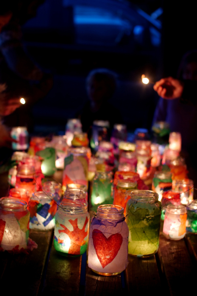 Bruny groms lanterns